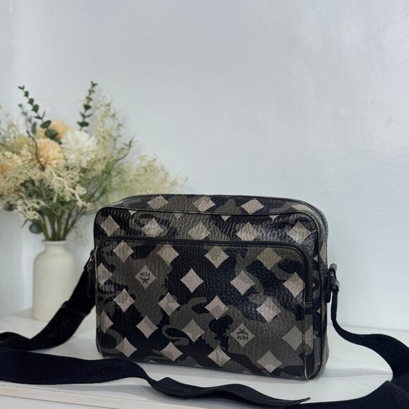 Rare & Classic MCM Bags – Pre-Loved, Must-Have Styles - Picture 7 of 8